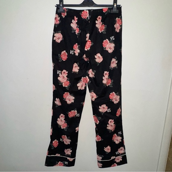 Victoria’s Secret Two Piece Floral Pajamas Size Extra Small - Picture 13 of 14